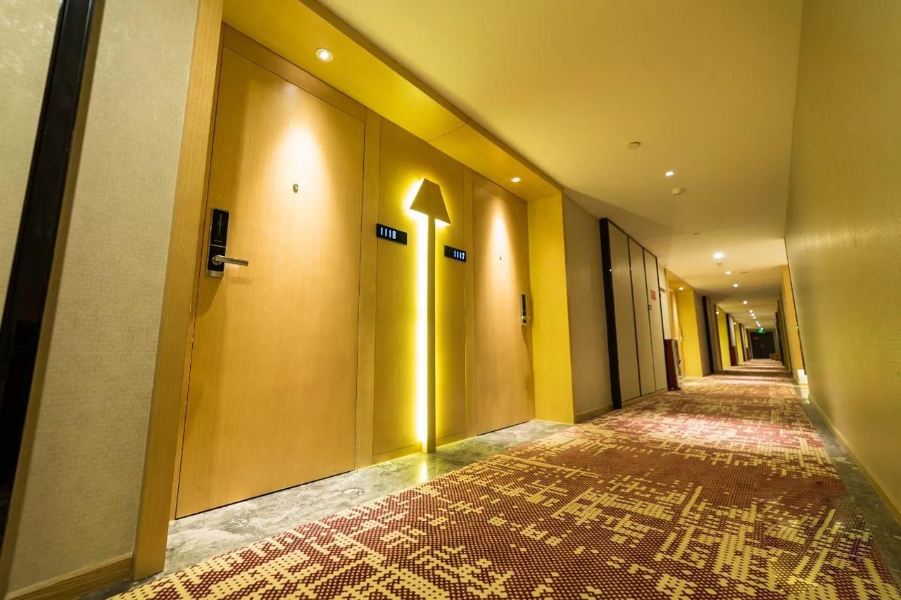 Brandi Hotel Foshan Exterior photo
